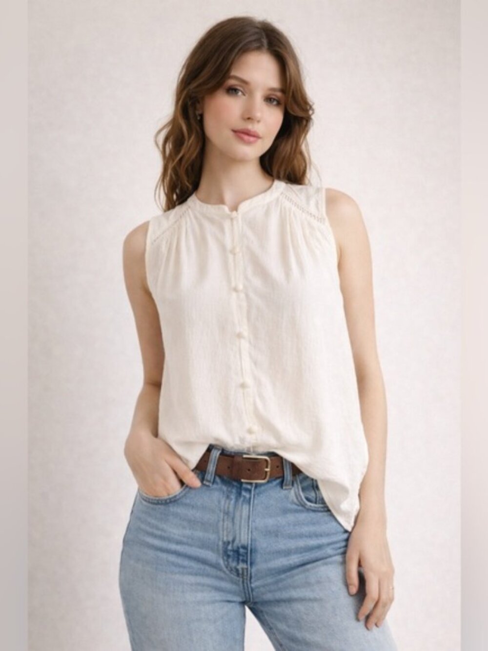 Chelsea 28 Ivory Sleeveless Button Front Blouse XS